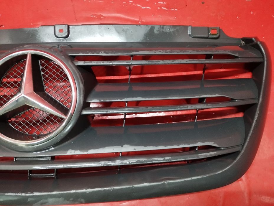 Решітка радіатора Спринтер 907 Решетка Mercedes Sprinter 907