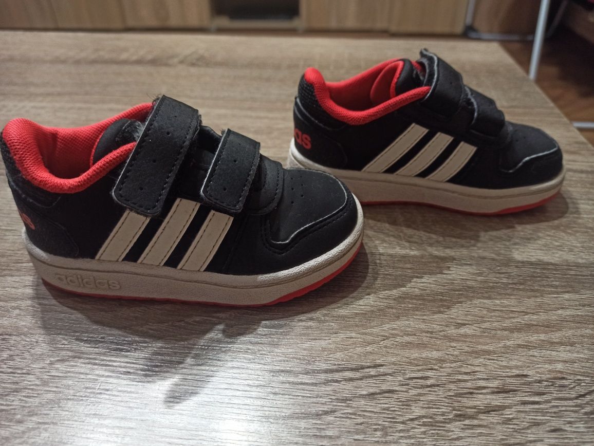 Buty sportowe Adidas 21