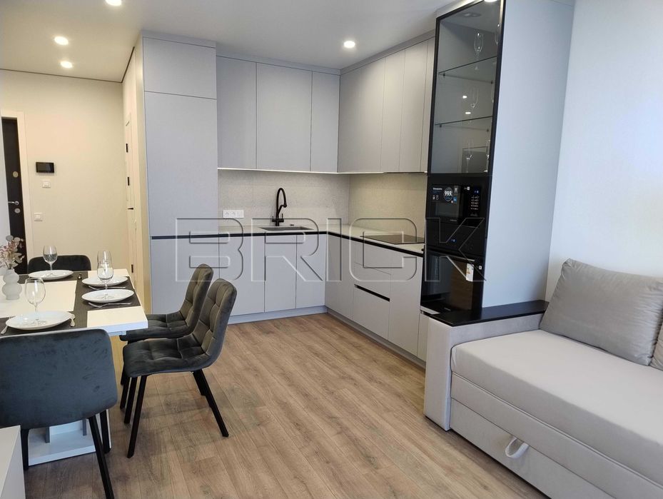 ЖК Варшавський 2 | Гардеробна | Виноградар | Варшавский-2 | Крістерів