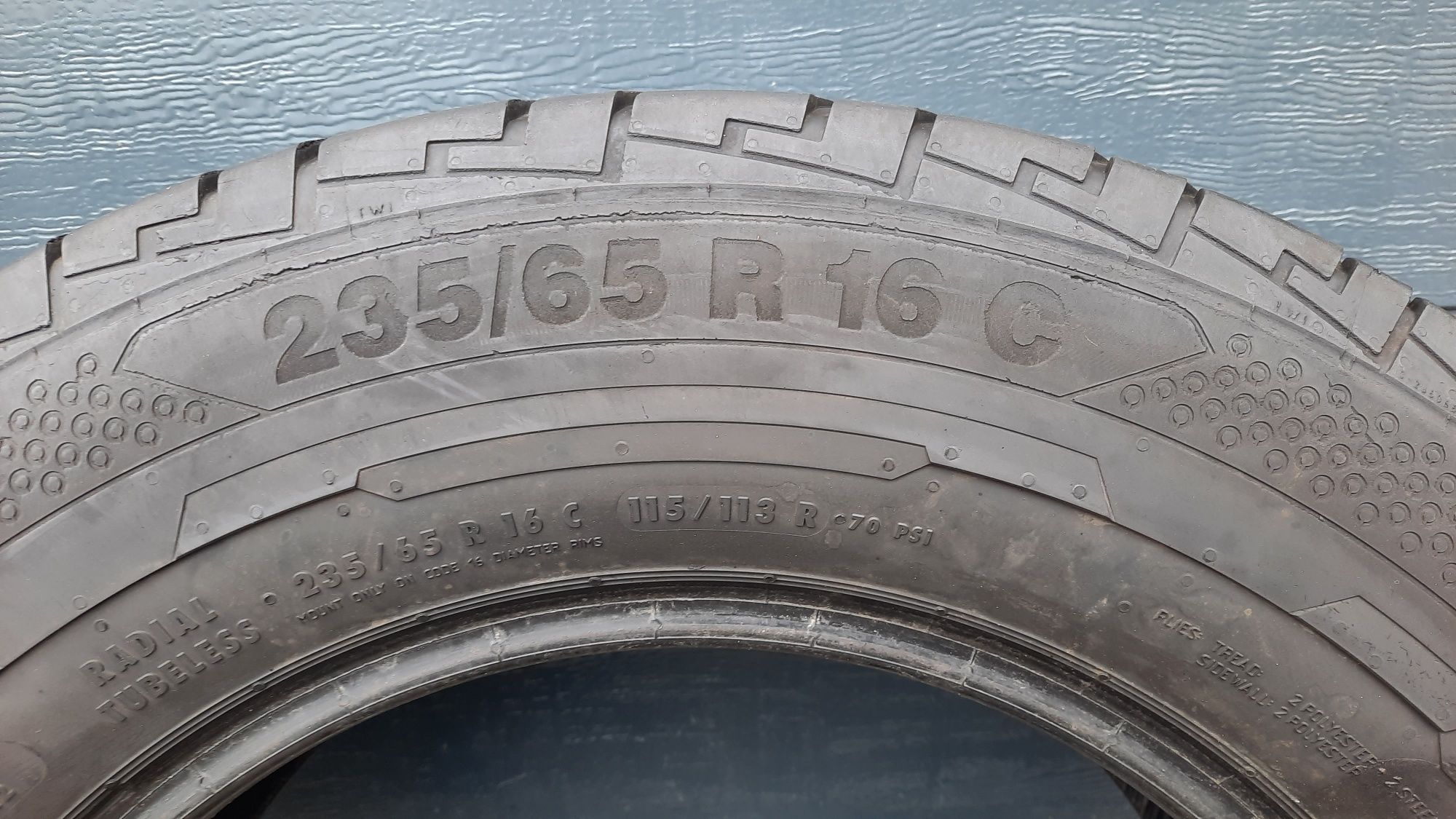 Continental 235/65 R16 C ContiVanContact 100