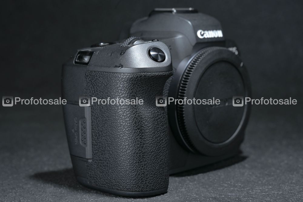 Фотоапарат Canon EOS R