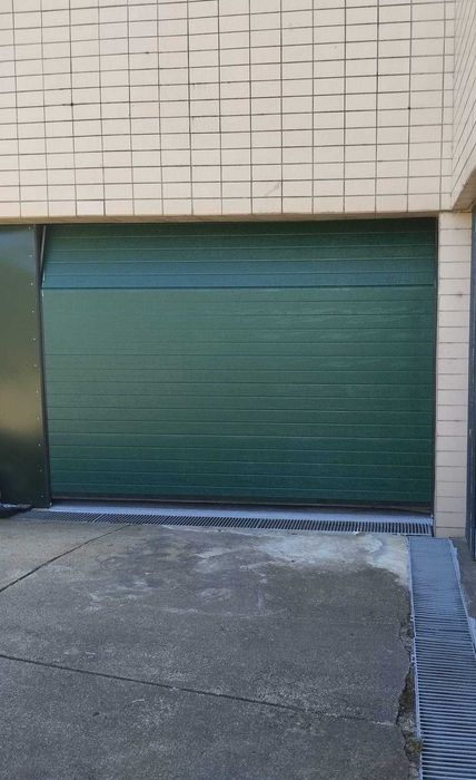 Garagem / Armazém Porto ( Estrada Exterior da Circunvalação]