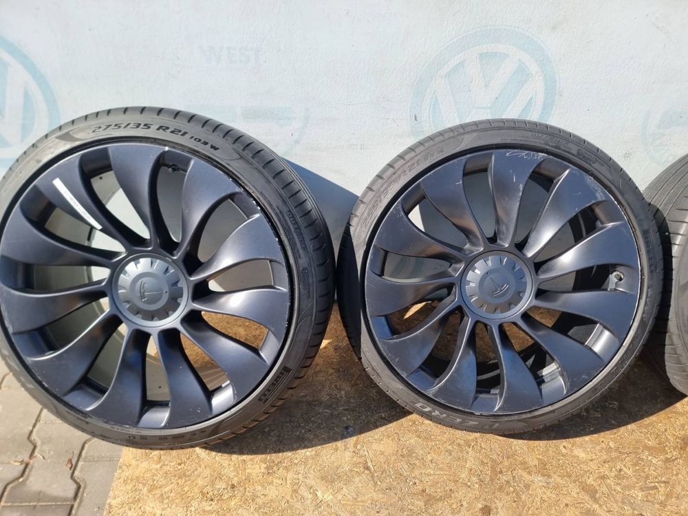 Tesla MY M3  performance диски 275/35 r21 255/35 різноширокі