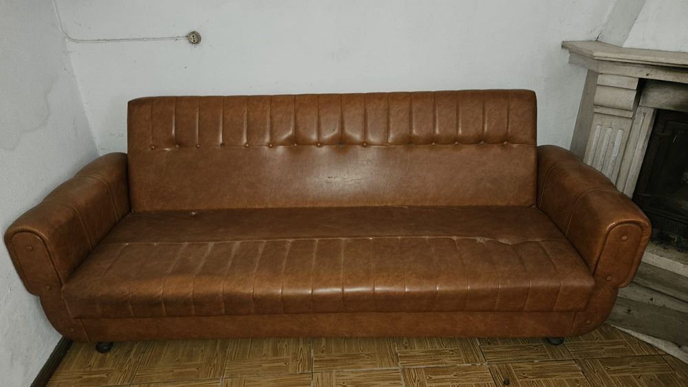 Sofá antigo em couro