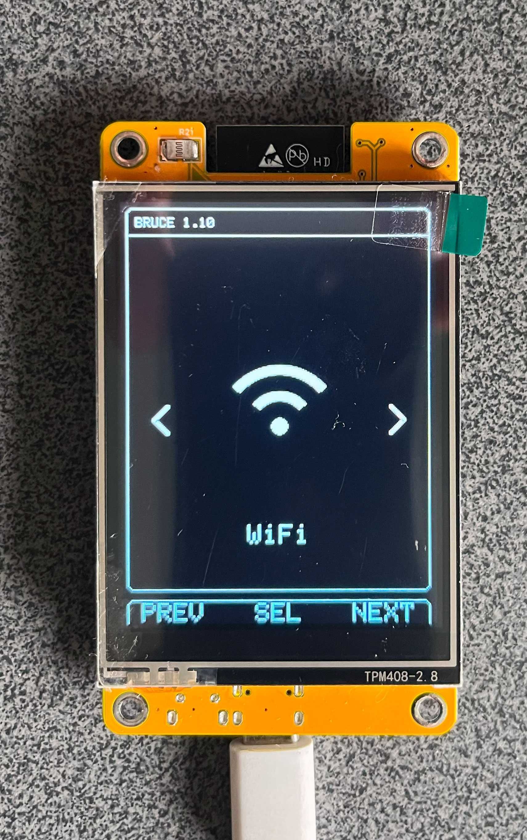 Płytka z wyświetlaczem ESP32 + LCD 2,8 (CYD) + obudowa BRUCE, MARAUDER