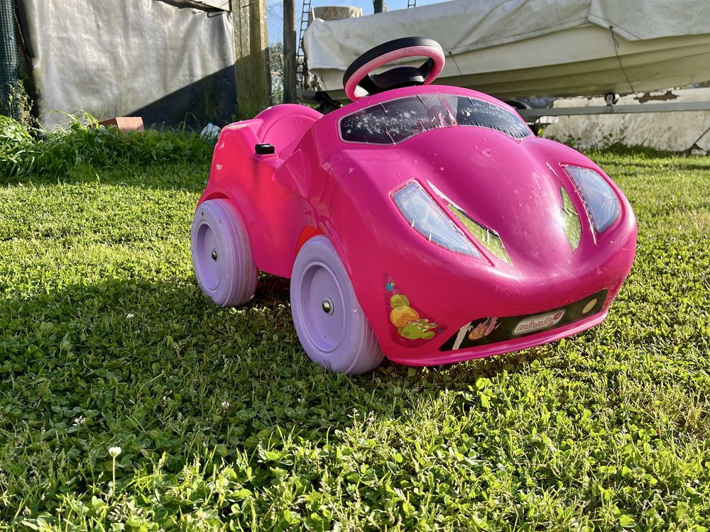 Carrinho eletrico menina < 4 anos