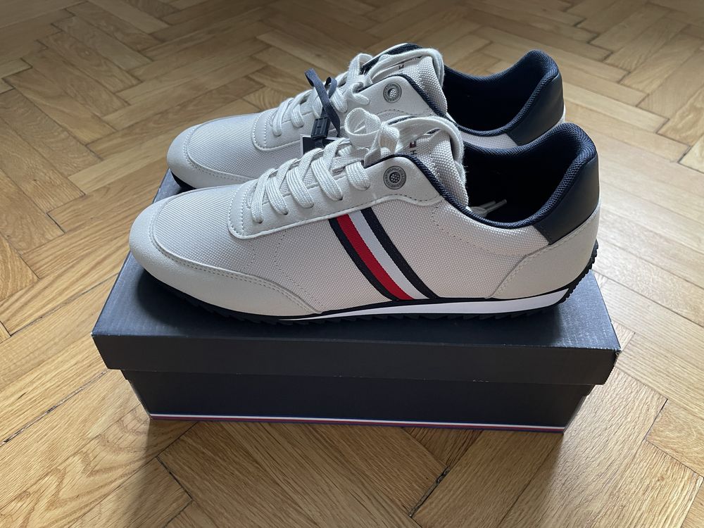 Buty Tommy Hilfiger ESSENTIAL RUNNER - Sneakersy niskie