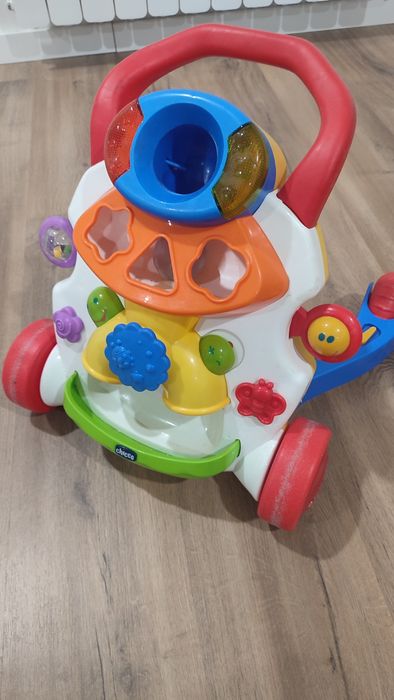 Andarilho bebê primeiros passos