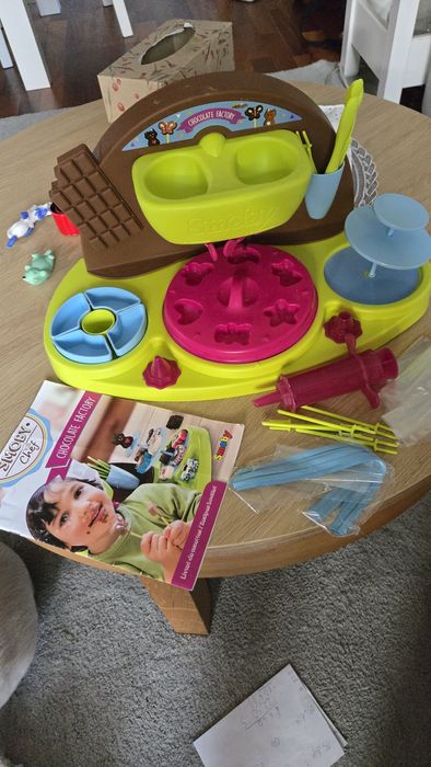 Zestaw do robienia lizaków i czekoladek z czekolady