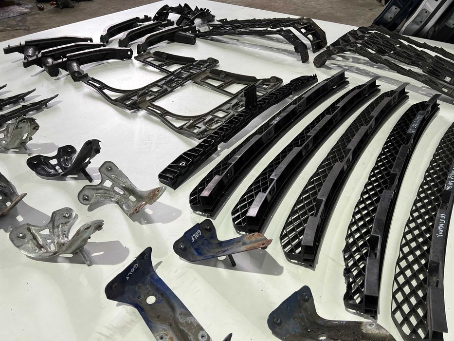 кронштейн бампера гольф 5 крепление бампера golf 5 6 кріплення