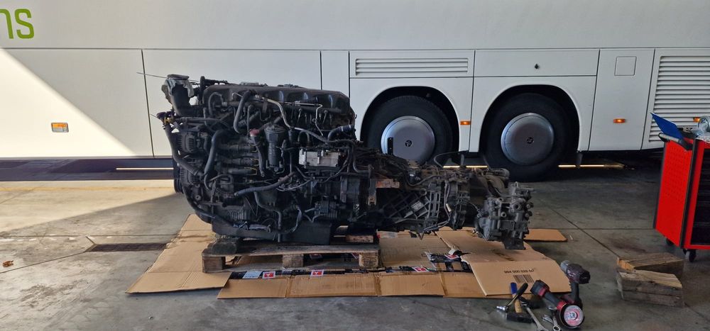 Frezowanie bloku silnika gniazd tulei Scania