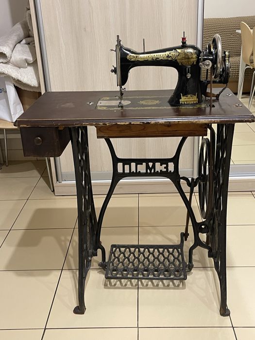 Швейна машина Госшвеймашина.