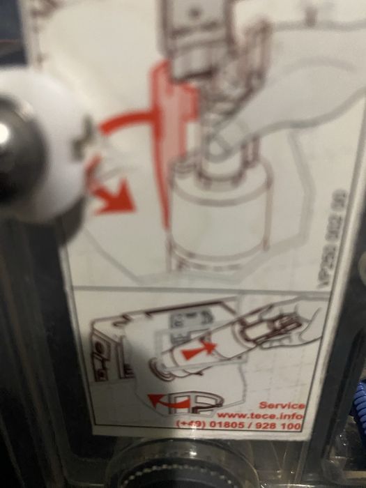 Tece przyciski spluczki wc