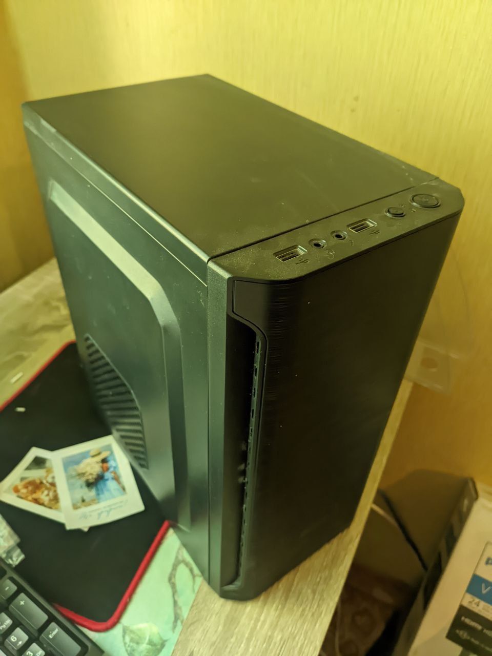 Продам ПК - R3 2200g, am4 a320, 16gb DDR4, SSD128Gb, БП450Вт, Монитор