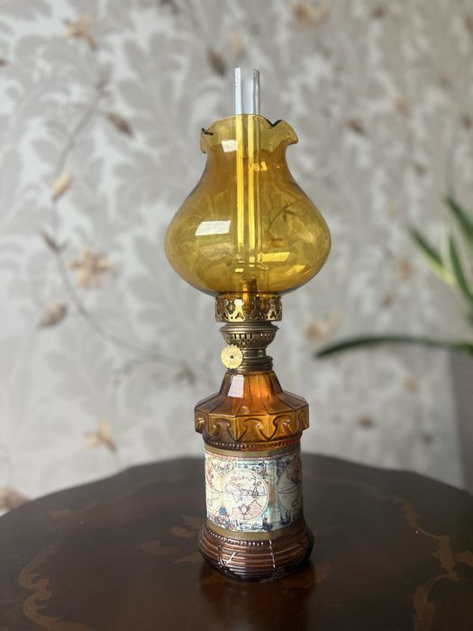 Piękna naftowa lampka