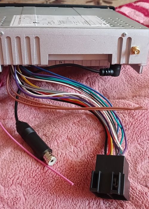 Продається автомангітола з висувним екраном на 7 дюймів 1 din, б/у