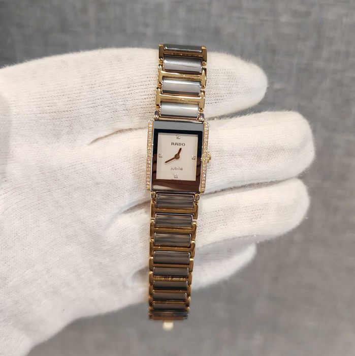 Жіночий годинник Rado Diastar Jubile Diamonds Ceramic