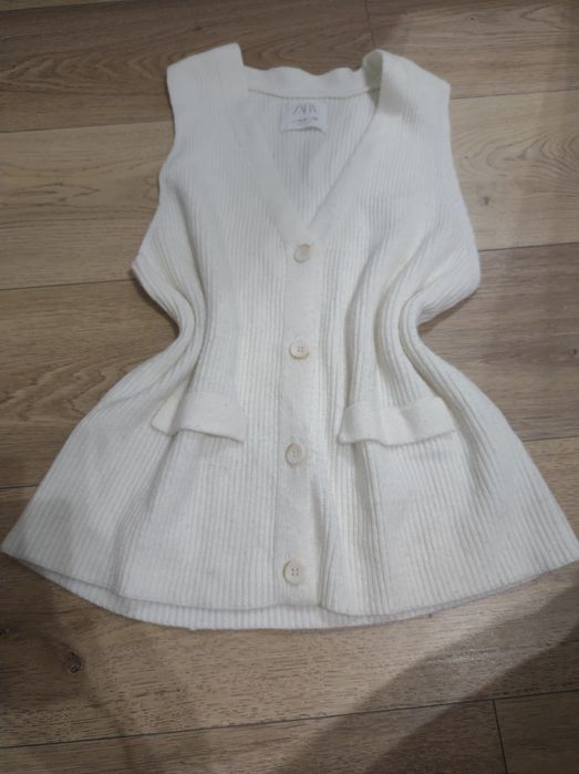 Bezrękawnik marki Zara