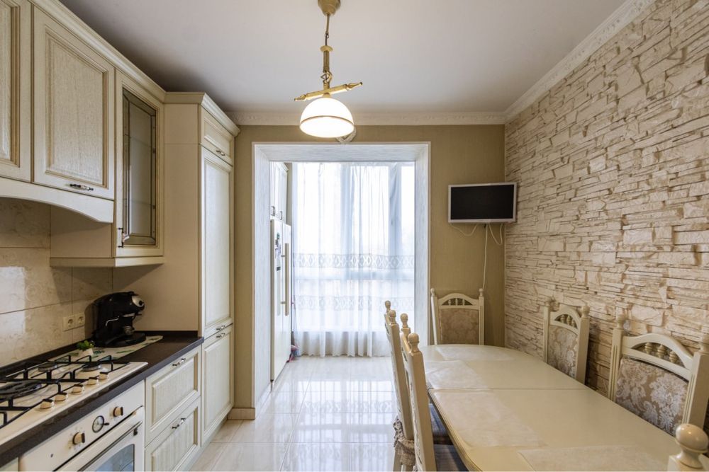 Оренда великої 3к квартири Жк Калинова Слобода