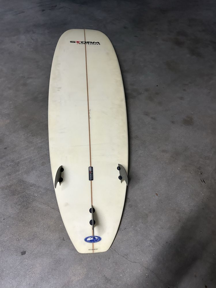 Prancha de Surf, capa FCS e fato Billabong