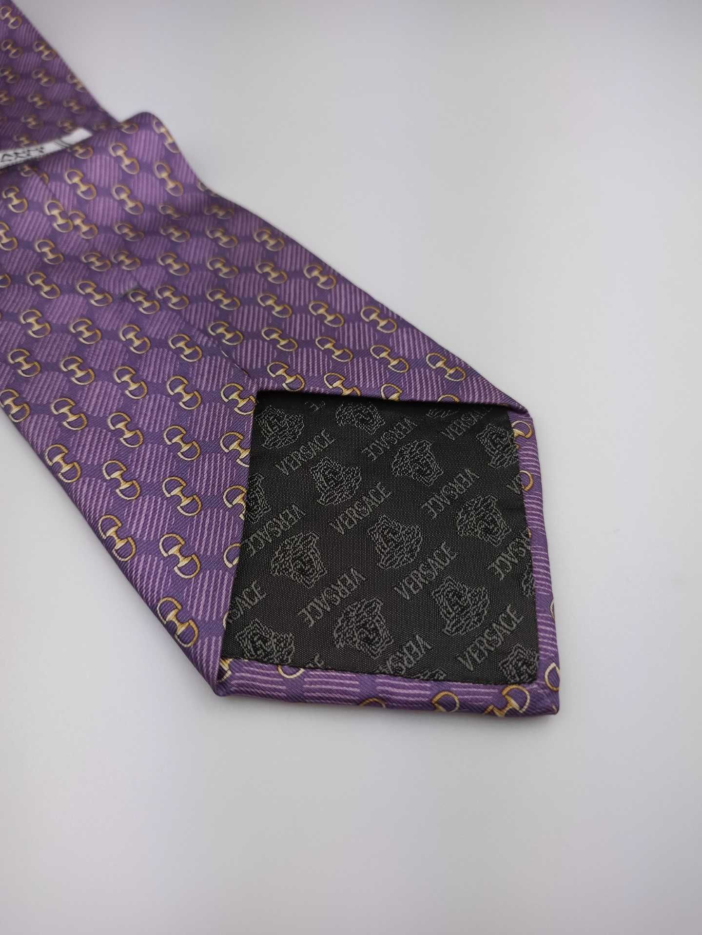 Gianni Versace fioletowy jedwabny krawat w loga