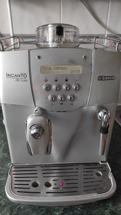 Кавомашина Saeco royal incanto