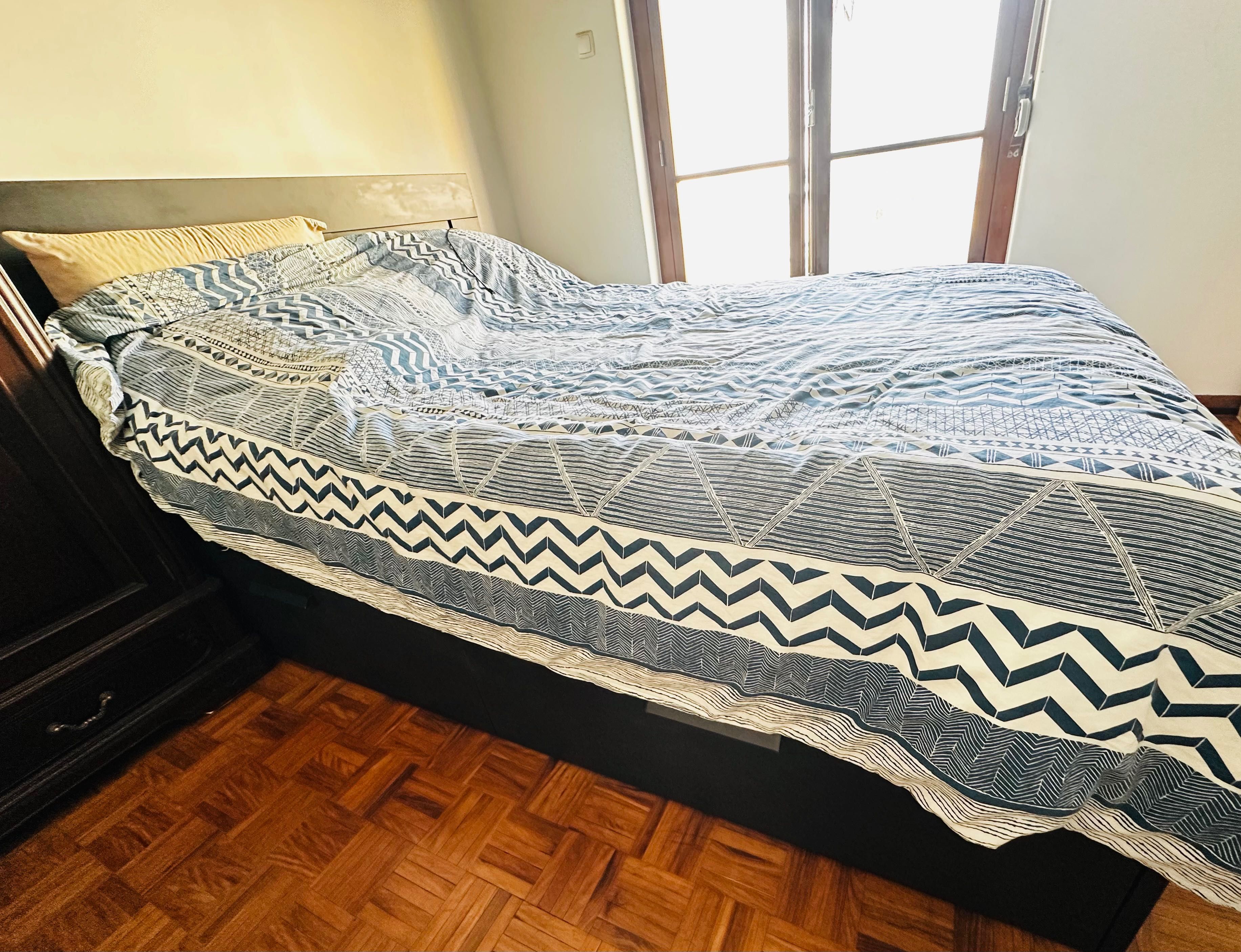 Cama Completa + cômoda + Kallax