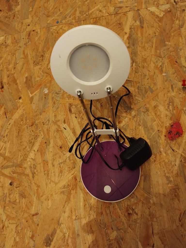 Lampka LED na biurko