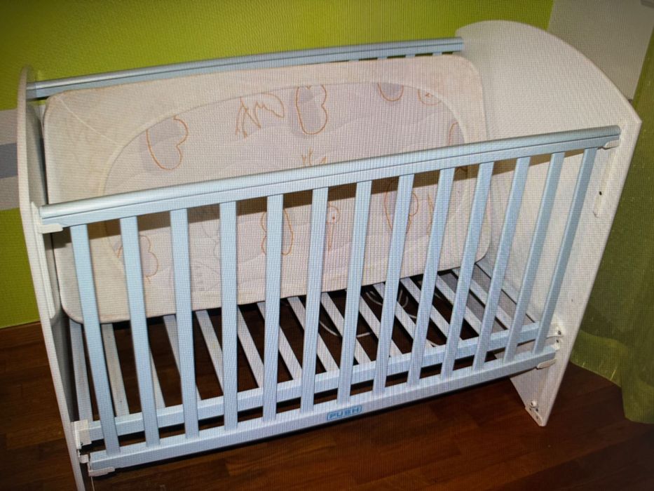 Cama de grades para bebé