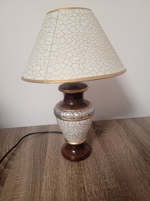 Piękna biała lampa