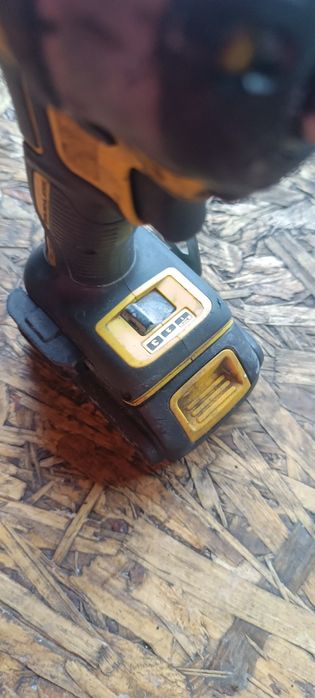 Zakretarka DeWalt dcf887