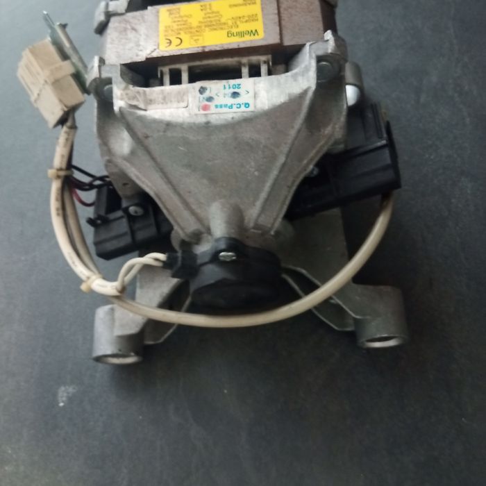 Двигун для стиральноїтмашини