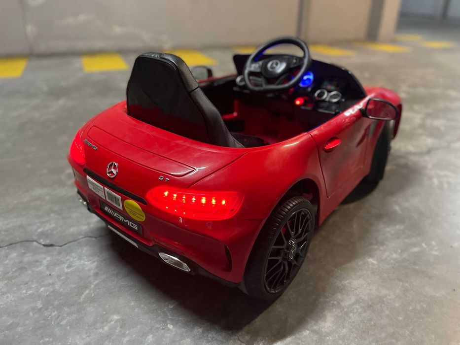 Carro Elétrico - Mercedes AMG GT vermelho 12V - criança