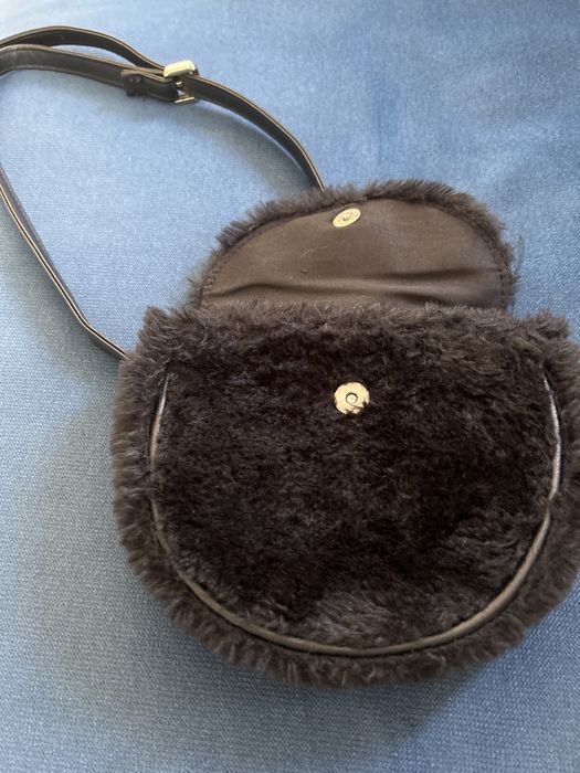 Futrzana torebka na biodro (nerka)