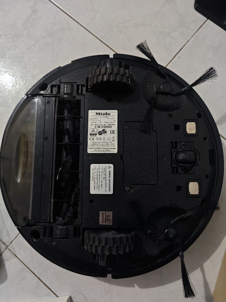Aspirador robot Miele Scout RX1 com acessórios (avariado)