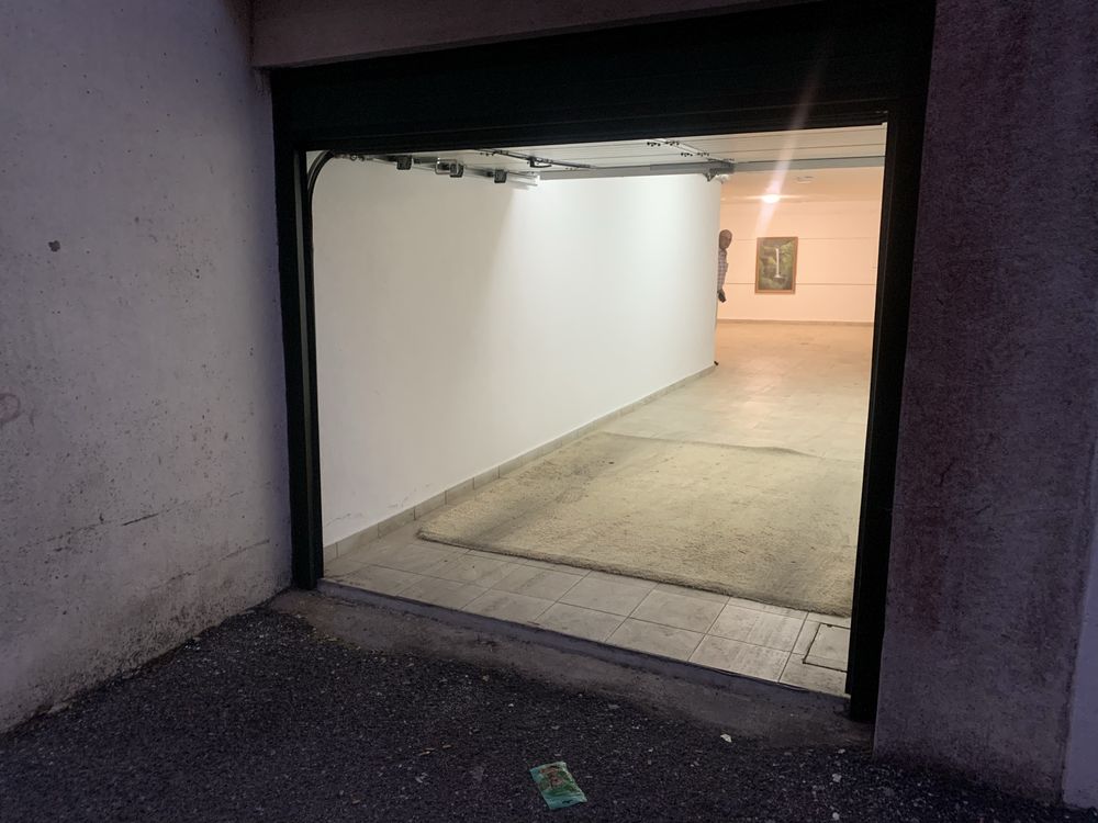 Garagem Partilhada ( Arrenda-se) • Tapada das Mercês