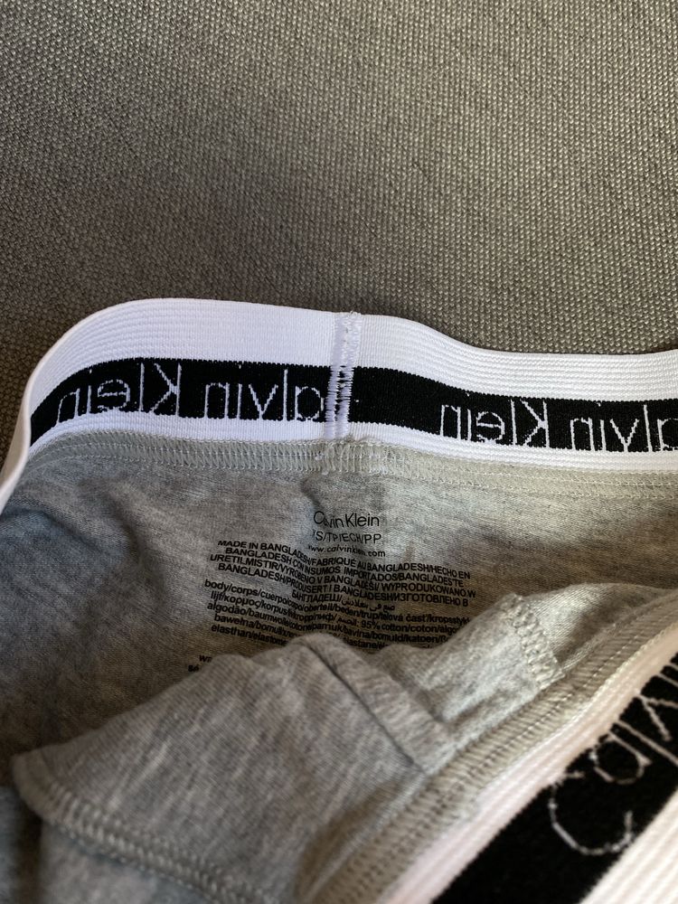 Труси calvin klein розмір ХС  140-146