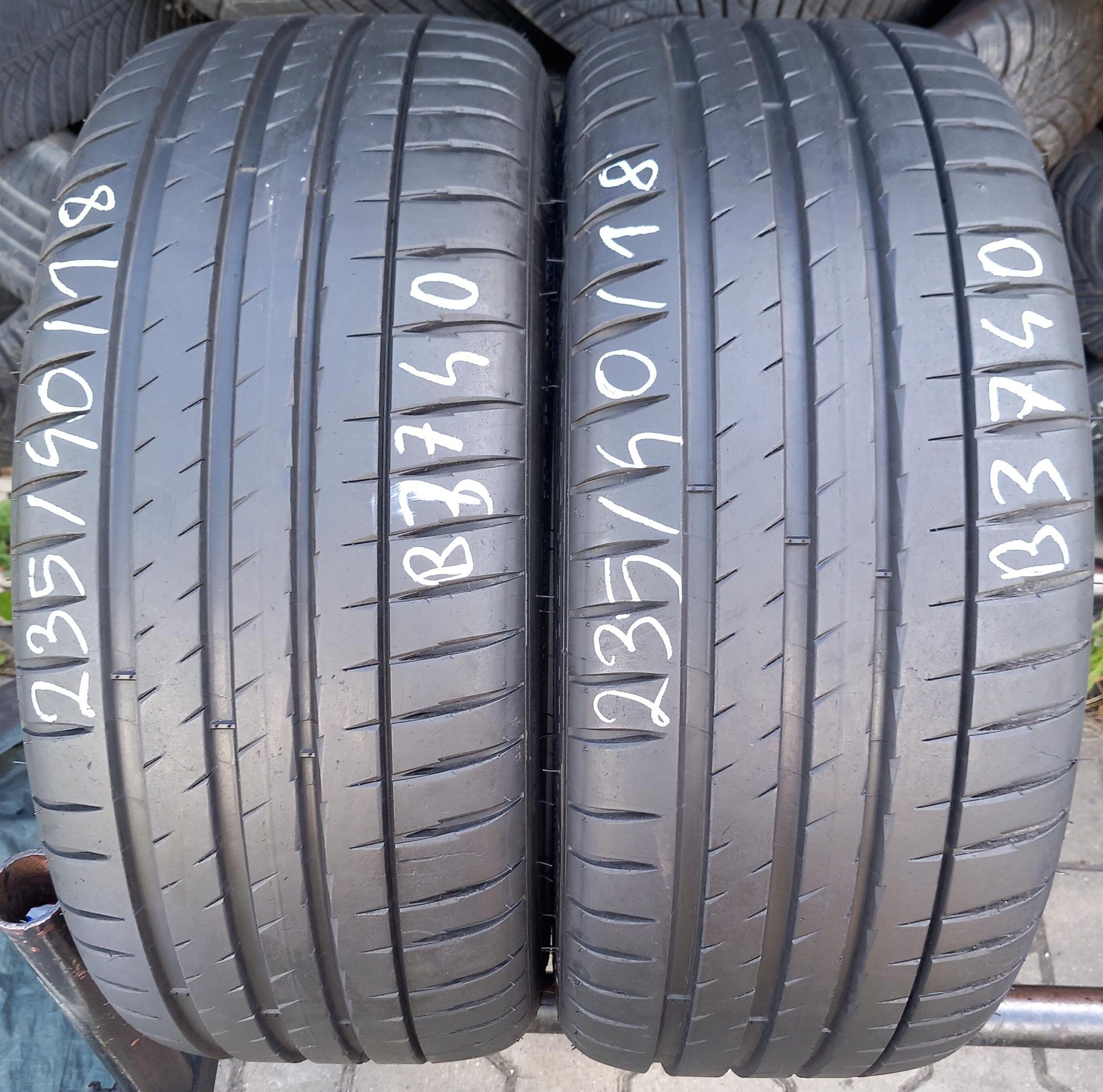 235/40/18 Michelin Pilot Sport 4 MO1 95Y