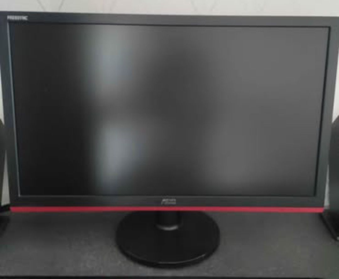 Komputer stacjonarny+ monitor