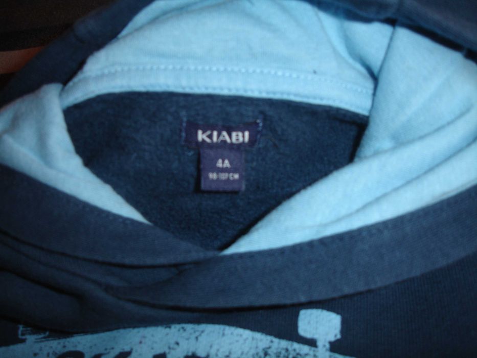 1 Sweat Azul 1 calça Beje 4 anos