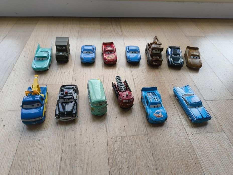 Oryginalne auta autka metalowe Pixar McQueen złomek