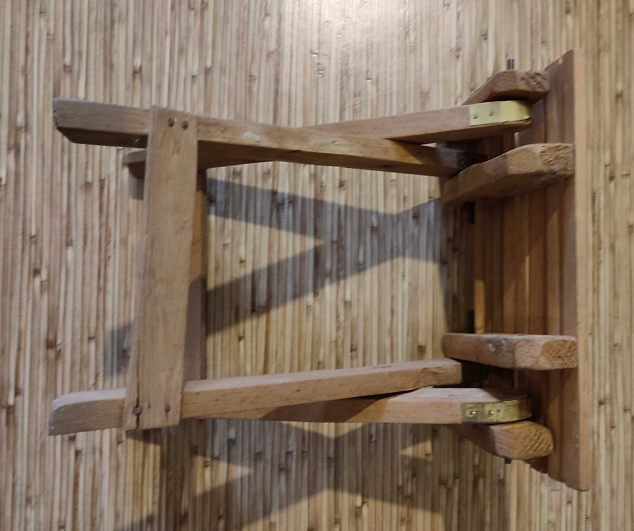 Раскладной деревянный стульчик