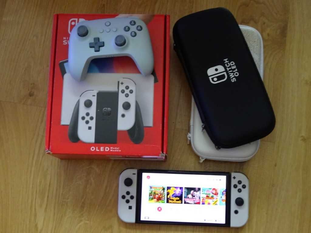 Nintendo Switch OLED plus dodatki ideał