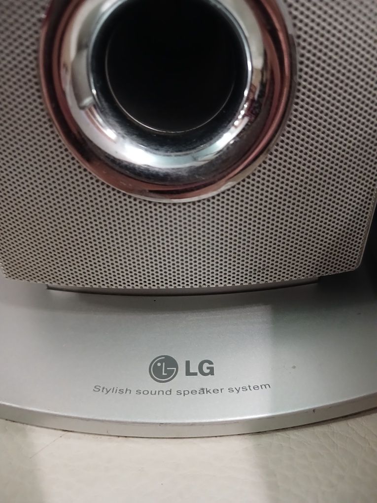 Музыкальный центр LG