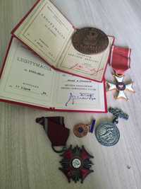 Medale i odznaczenia, legitymacje z 1958 i 1984