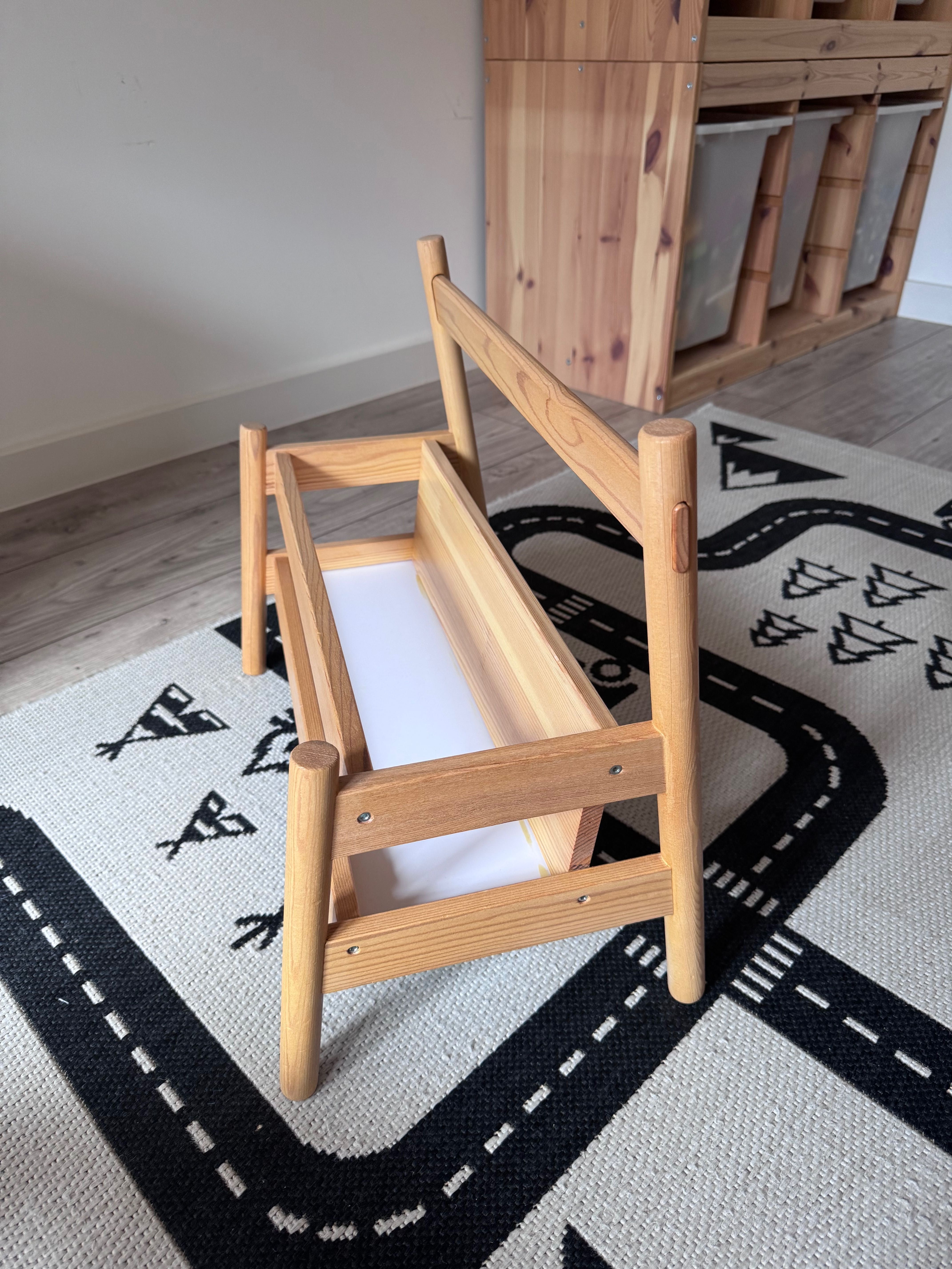 Półka na książki Ikea
