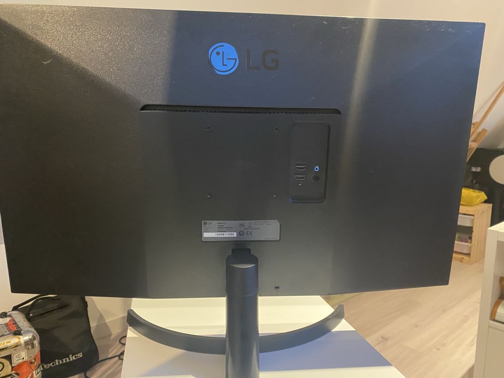 Monitor LG 32 cale