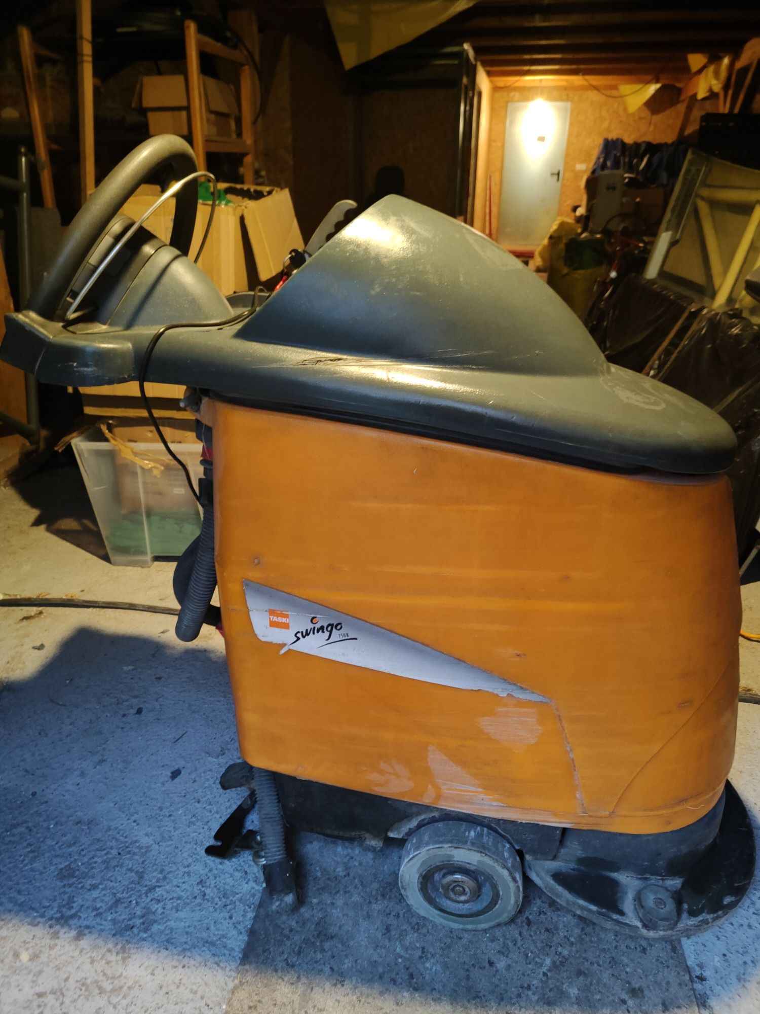 Szorowarka TASKI swingo 750B