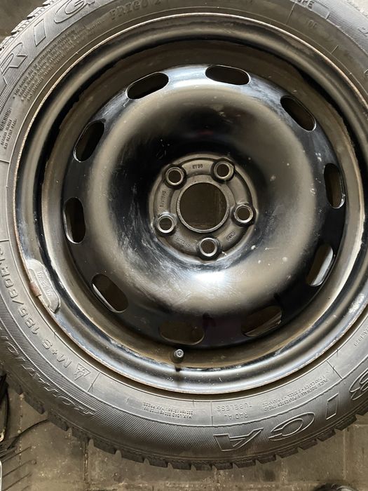 Opony Dębica 185/60 r15 z felgami zimowe