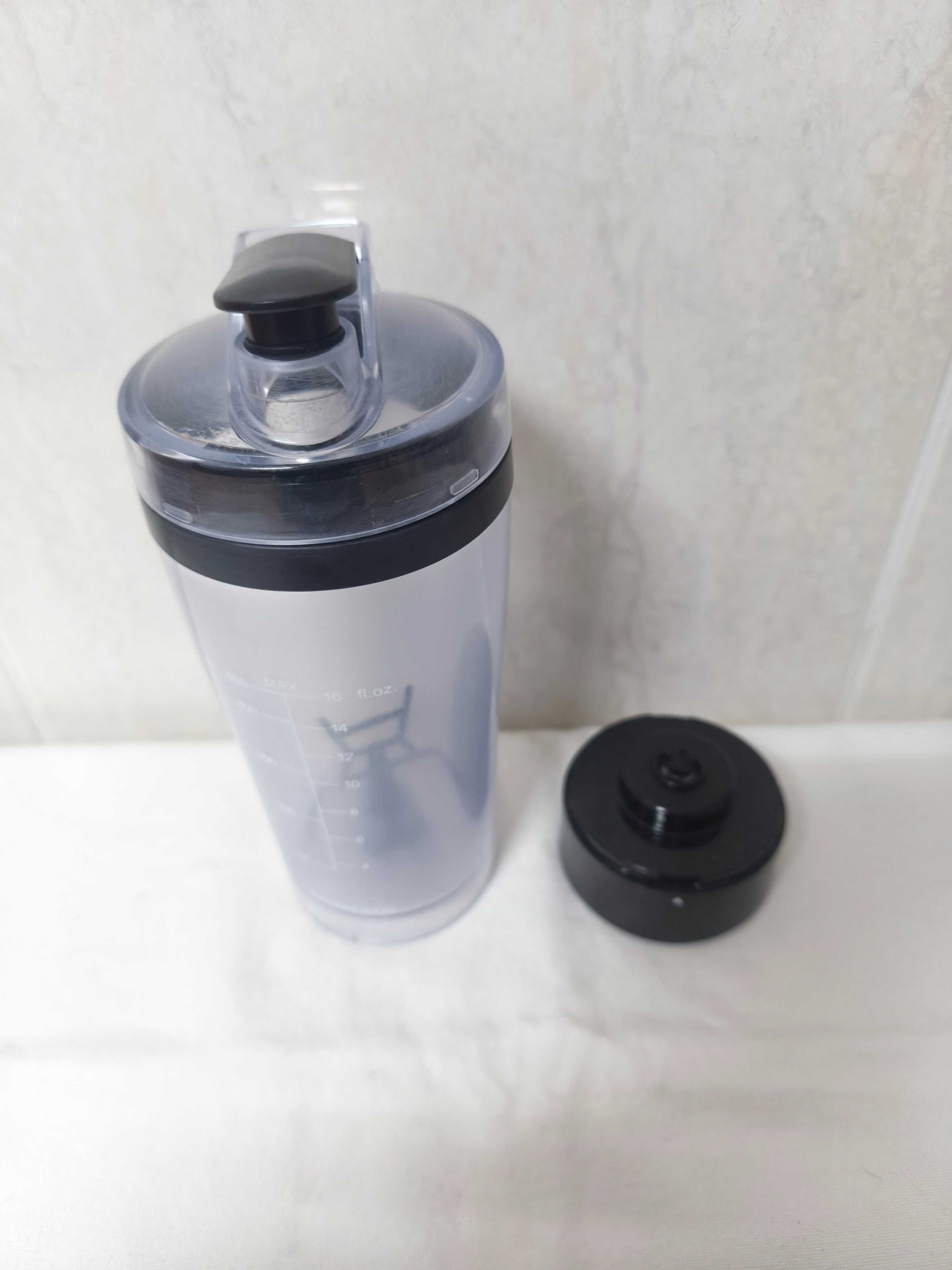 Mini liquidificadora a pilhas